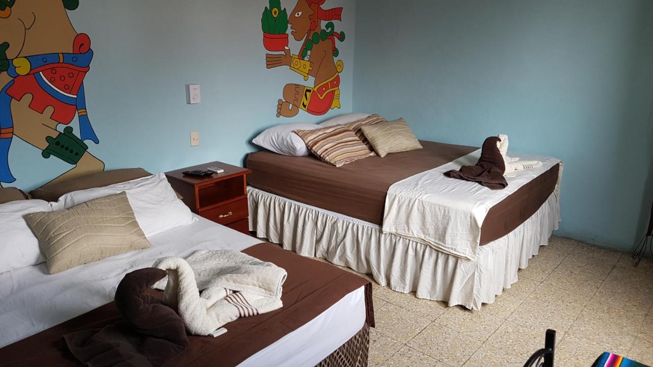 Tikal Backpackers Hostel Flores Exterior foto